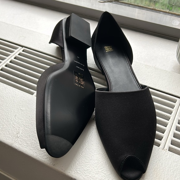 TOTEME beautiful satin peep toe flats, size 38 - Picture 2 of 6